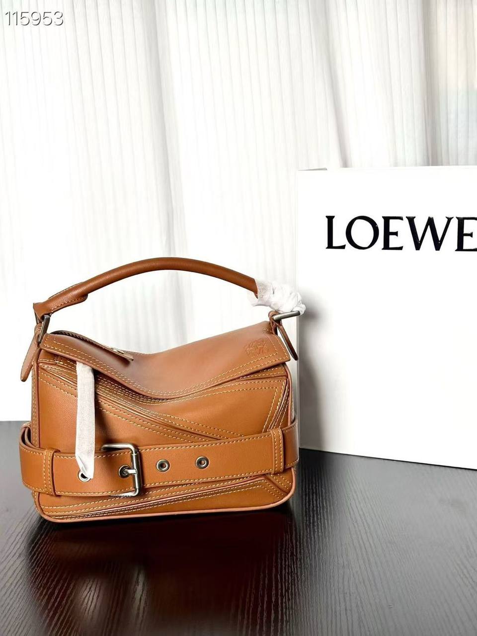 Loewe 
Master
350 dhs✅

Zain153
♥️♥️♥️