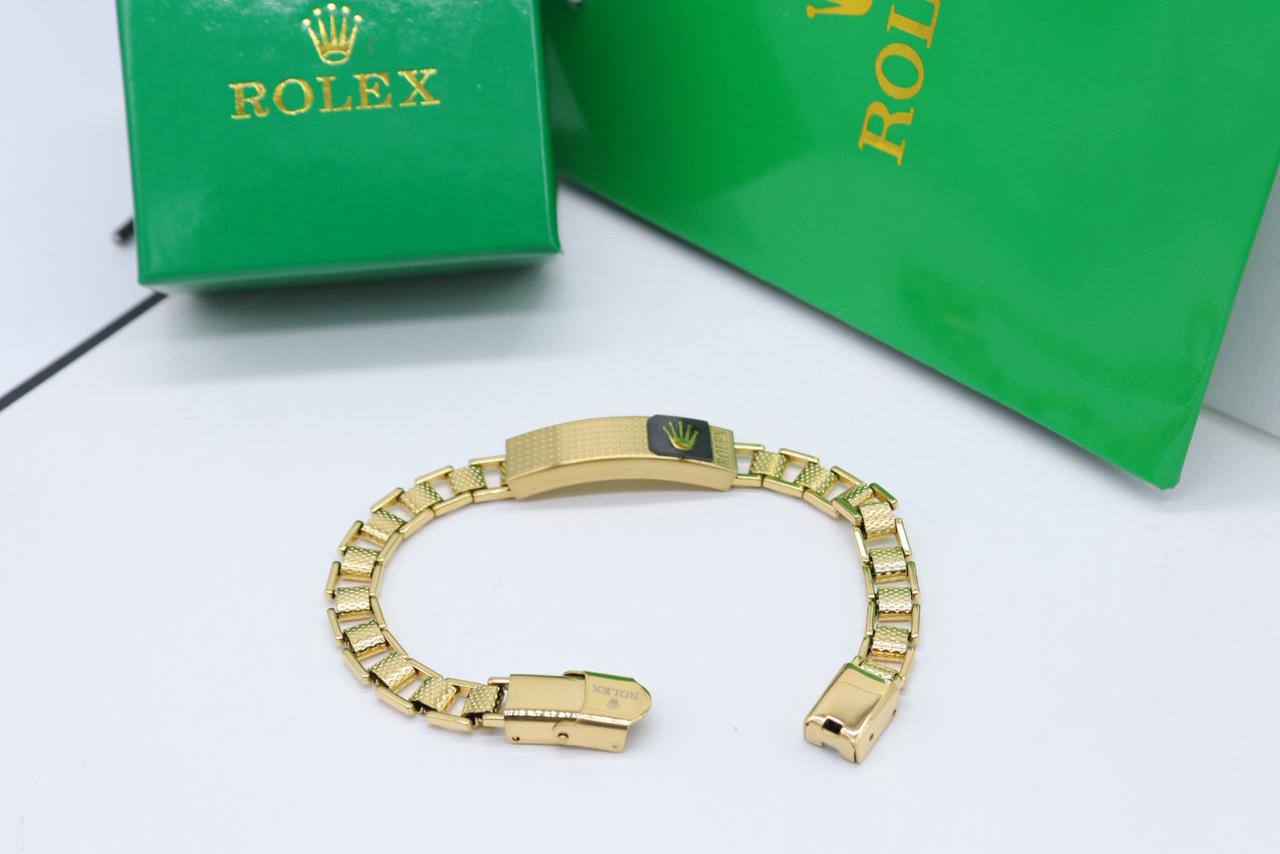 Bracelet 
55 dhs💓
+Box and paper bag🎁

Zain33
♥️♥️♥️