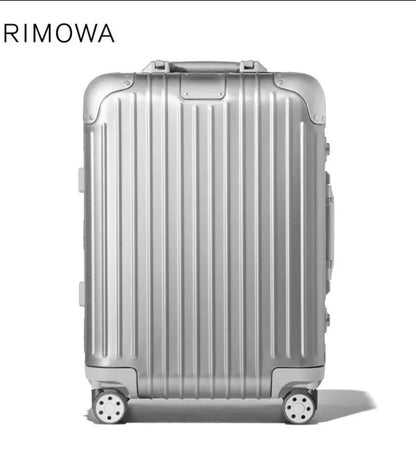 RIMOWA CABIN SIZE SUITCASE RESTOCK MASTER QUALITY 
750 dhs❣️

Zain39
♥️♥️♥️