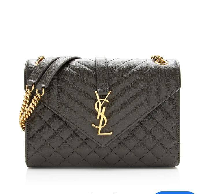 YSL
95 dhs✅
with box

Zain235
♥️♥️♥️