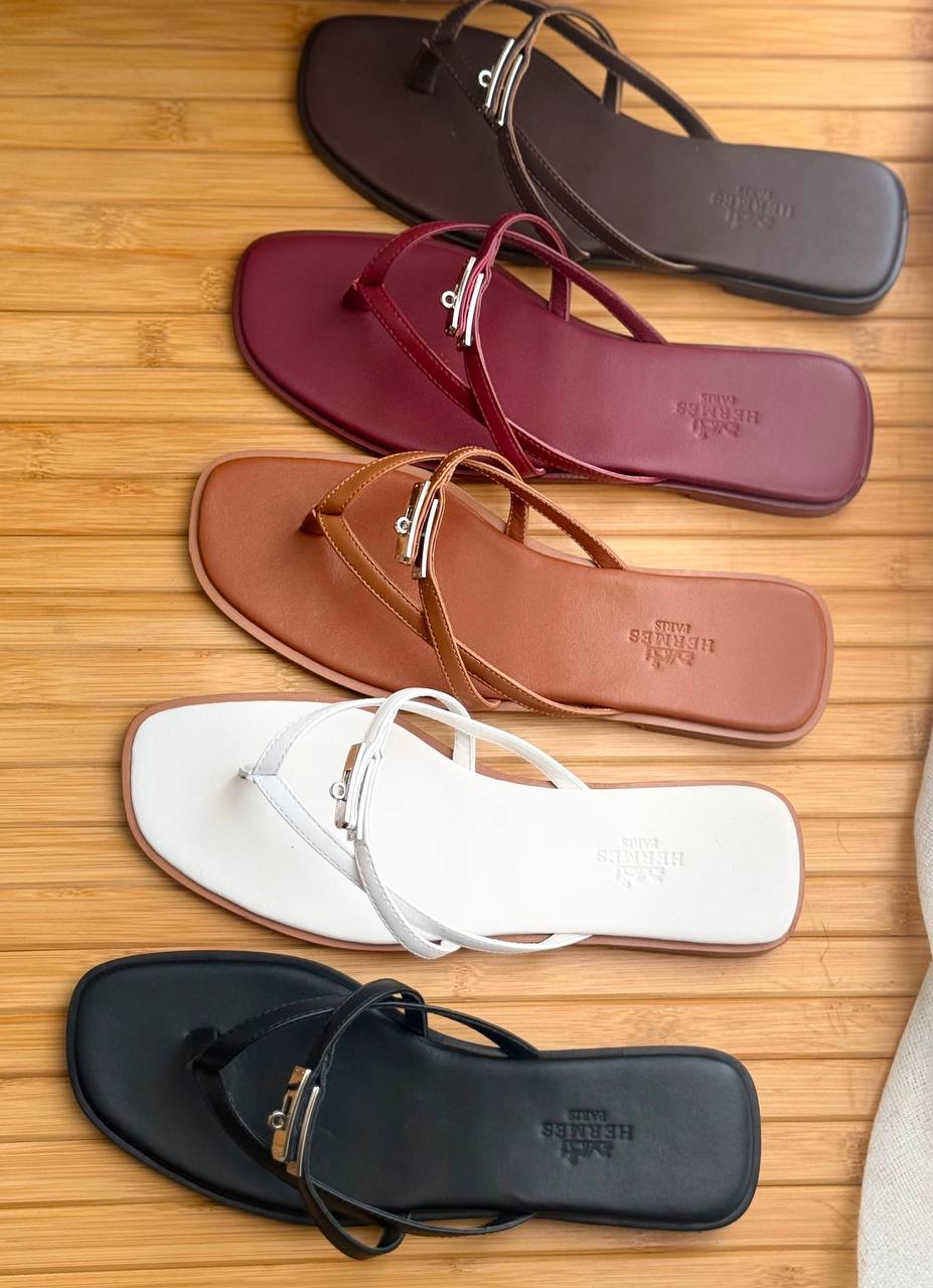 Hermes
𝗦𝗶𝘇𝗲 𝟯𝟱 𝘁𝗼𝗼 𝟰𝟮 
450 dhs✅
AAA Quality

Zain303
♥️♥️♥️