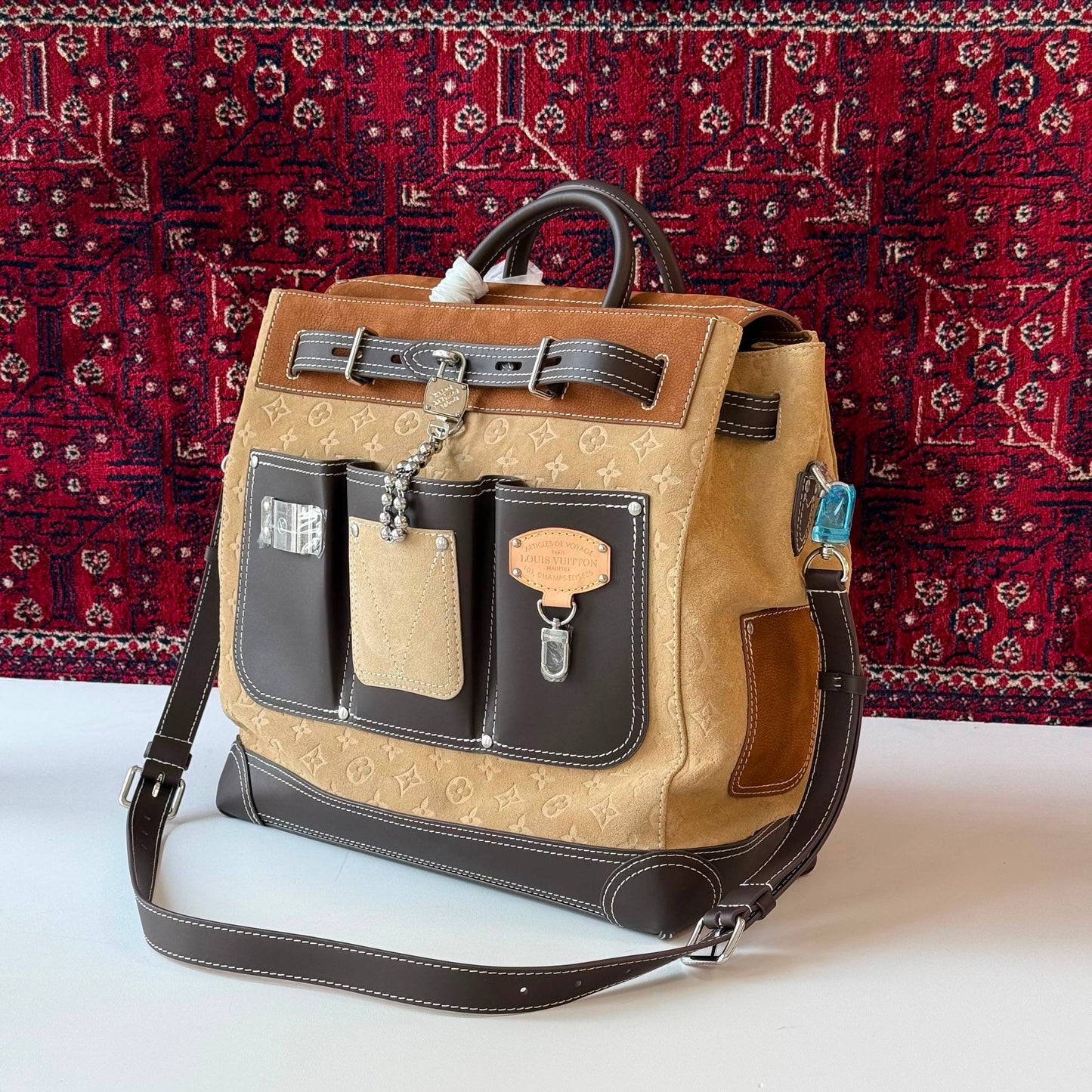 📍NEW COLLECTION 📍
LV
👌Premium quality 👌
❤️WITH ORIGINAL PACKAGING❤️
For Price 👇 WhatsApp✅
0568585901 
0507557372
0552275751 Owner Zain 👌

Zain320
♥️♥️♥️