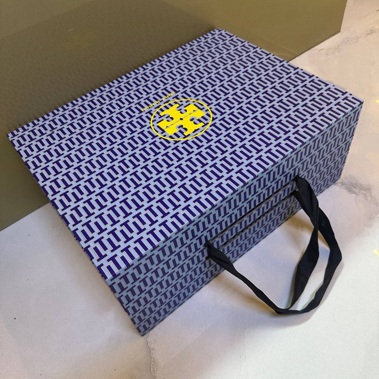 Box 38cm  
+
Paper Bag
30 dhs🪙💚

Zain39
♥️♥️♥️