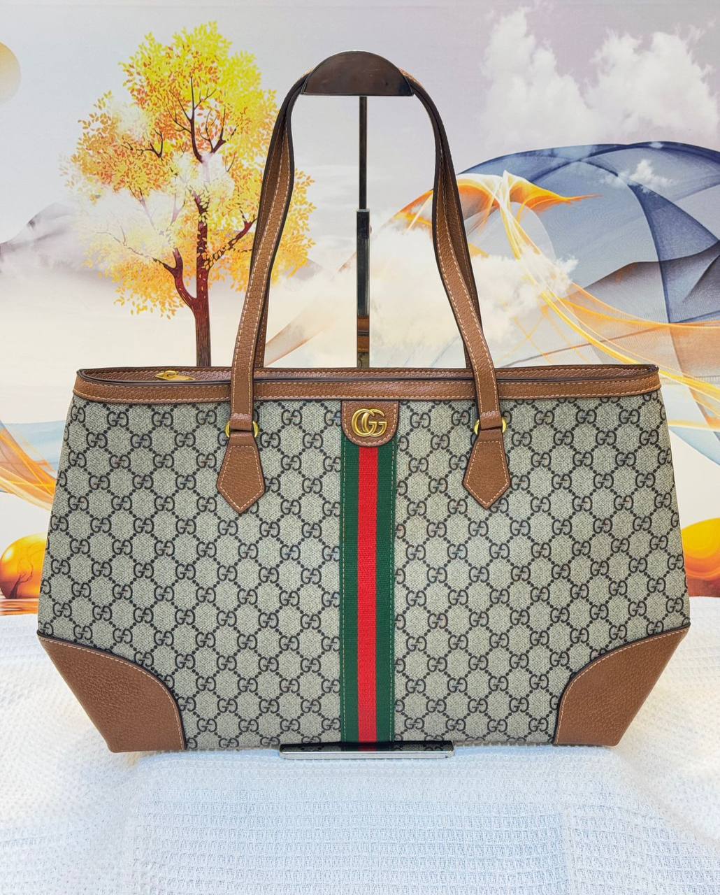 Gucci
Best quality without box
100 dhs✅
size 48CM

Zain290
♥️♥️♥️