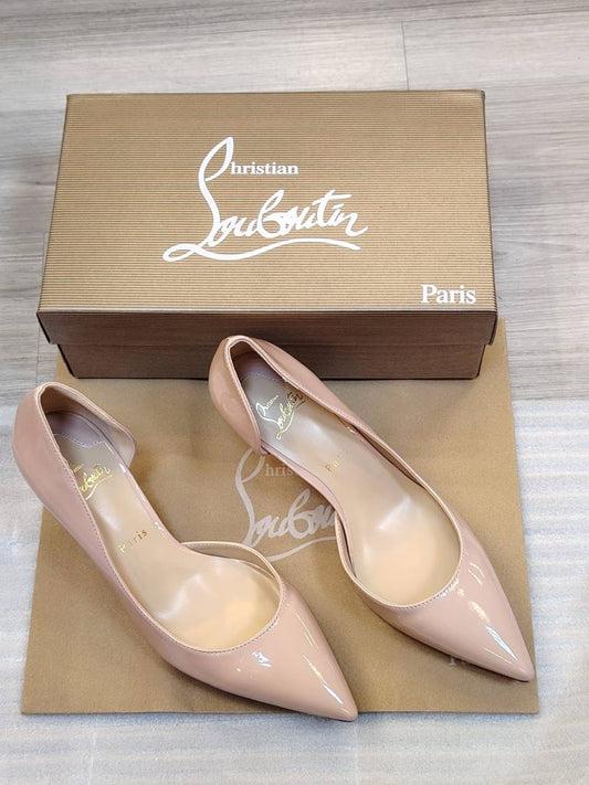 Christian louboutin 
good quality 
Size 36to41
130 dhs✅

Zain16
♥️♥️♥️