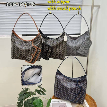 Goyard
Size : 36x31x12cm

70 dhs💓

Zain232
♥️♥️♥️