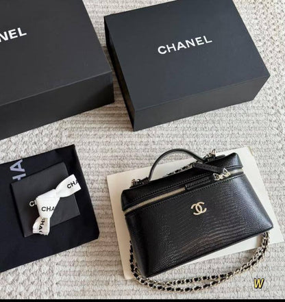 Chanel Calfskin Vanity

Master quality

19 cm 

with box

280 dhs🇦🇪🇦🇪


Zain95
♥️♥️♥️
