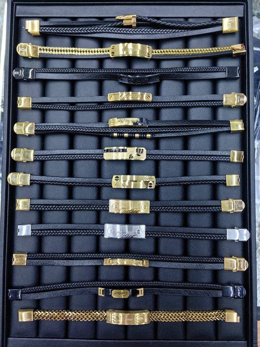 MEN BRACELET

45 dhs💓

WITH BOX AND PAPER BAG🎁🛍️
🎁🎁🎁

Zain89
♥️♥️♥️