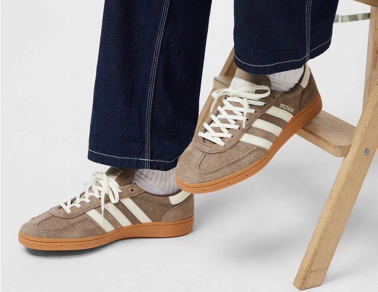 ADIDAS Handball Spezial ‘Brown’🍂
36-45 AVAILABLE 🤩
180 dhs🇦🇪🇦🇪

Zain242
♥️♥️♥️