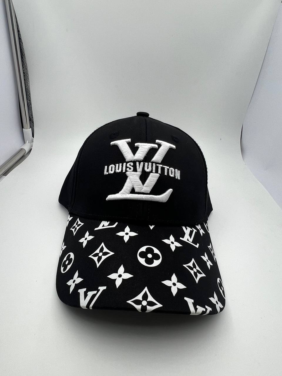 LV
Caps 🧢
Really good quality 💯
40 dhs🪙🌨️

Zain273
♥️♥️♥️