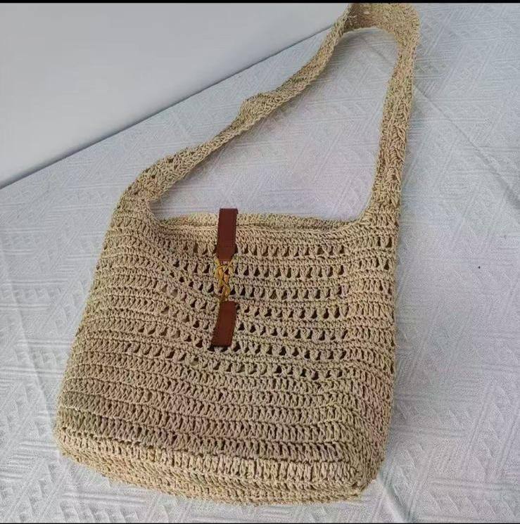 YSL Beach Bag
High quality
34cm 
170 dhs✅

Zain95
♥️♥️♥️