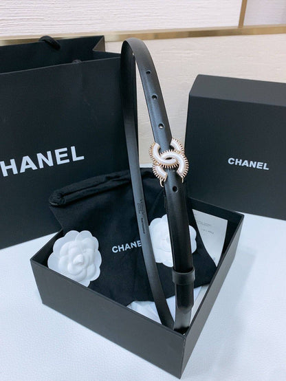 Chanel

Available again

280 dhs🇦🇪🇦🇪

Zain164
♥️♥️♥️