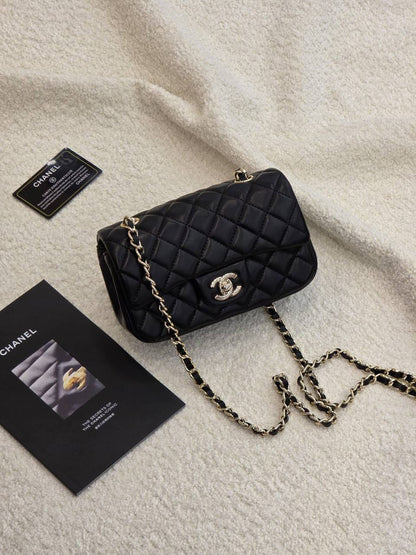 Chanel 
Master
  20CM

With Box🎁🎁🎁

230 dhs🇦🇪

Zain131
♥️♥️♥️