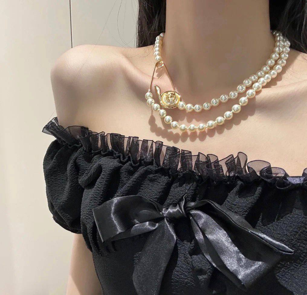 MASTER NECKLACE
95 DHS🇦🇪
WITH NORMAL CHANEL BOX AND PAPER BAG🛍️🎁
Chanel

Zain89
♥️♥️♥️
