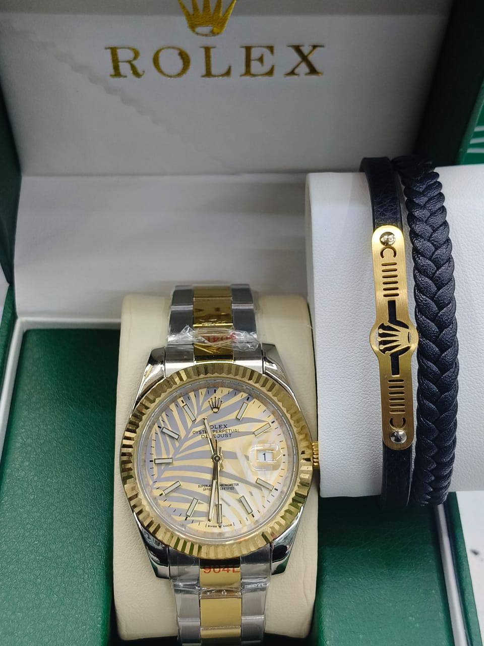 Rolex 
automatic for man 
230 dhs✅
with bracelet

Zain25
♥️♥️♥️