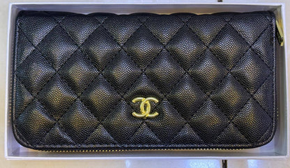 Mix brands long zipper wallet stock ✨👆🏾

With box 
🎁🎁🎁

35 dhs🪙🌺

Zain168
♥️♥️♥️