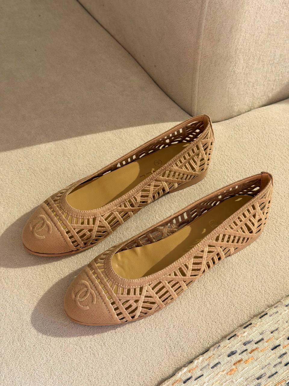 (CHANEL)
QUALITY:SUPER MASTER 😍💥

SIZE:36 TO 42😍🥰

450 dhs🇦🇪🇦🇪🇦🇪

Zain319
♥️♥️♥️