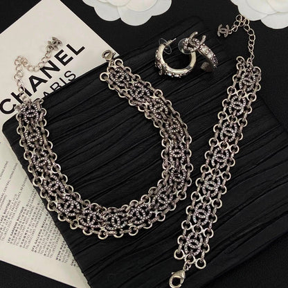 Chanel set
Choker 
Earrings 
Bracelet 
*Master quality* 💎

*260* AED normal box 📦

Zain48
♥️♥️♥️