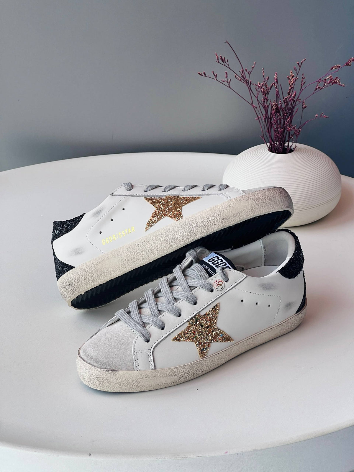 Golden goods 😍
Size 36-41
_Super master high quality_🪡
430 dhs✅

Zain176
♥️♥️♥️