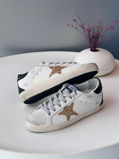 Golden goods 😍
Size 36-41
_Super master high quality_🪡
430 dhs✅

Zain176
♥️♥️♥️