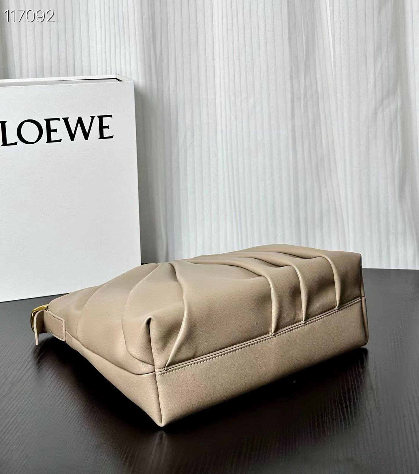 LOEWE
Master
340 dhs🪙🌨️

Zain228
♥️♥️♥️