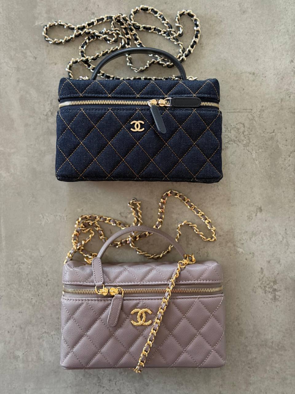 Chanel
𝐕𝐚𝐧𝐢𝐭𝐲 𝐰𝐢𝐭𝐡 𝐂𝐡𝐚𝐢𝐧 𝐡𝐚𝐧𝐝𝐛𝐚𝐠 𝐬𝐮𝐩𝐞𝐫 𝐦𝐚𝐬𝐭𝐞𝐫 𝐪𝐮𝐚𝐥𝐢𝐭𝐲 
950 dhs✅

ETAG4
♥️♥️♥️