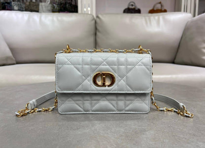Dior ✨💕✨
New collection ✨✨✨
SuperMaster Quality 🔥🔥
Available Now ❤️❤️❤️
For Price 👇 WTSP Text Zain 0568585901

Zain252
♥️♥️♥️