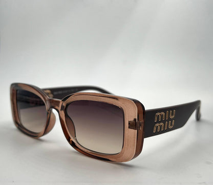 Miu Miu
good quality 💯
With master box 🗃️ 
65 dhs🪙🌨️

Zain273
♥️♥️♥️