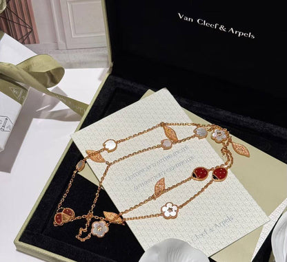 VCA

Full set 🍁
Master

With normal box🎁
315 dhs🇦🇪🇦🇪

With master box 🎁
360 dhs🇦🇪🇦🇪

Zain263
♥️♥️♥️
