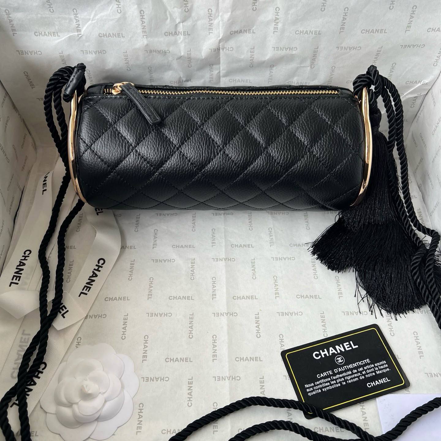 Chanel 
Master✅✅
300 dhs🇦🇪🇦🇪
#24.5cm🥰🥰

Zain228
♥️♥️♥️