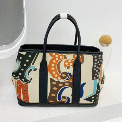 ETRO


120 dhs🇦🇪🇦🇪🇦🇪

size 38cm

Zain161
♥️♥️♥️