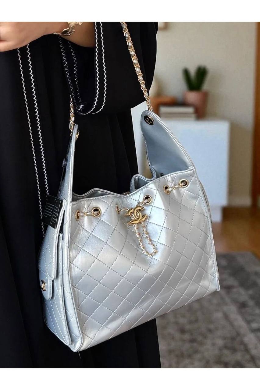 Chanel  
Big size 
130 dhs💓
With box

Zain299
♥️♥️♥️