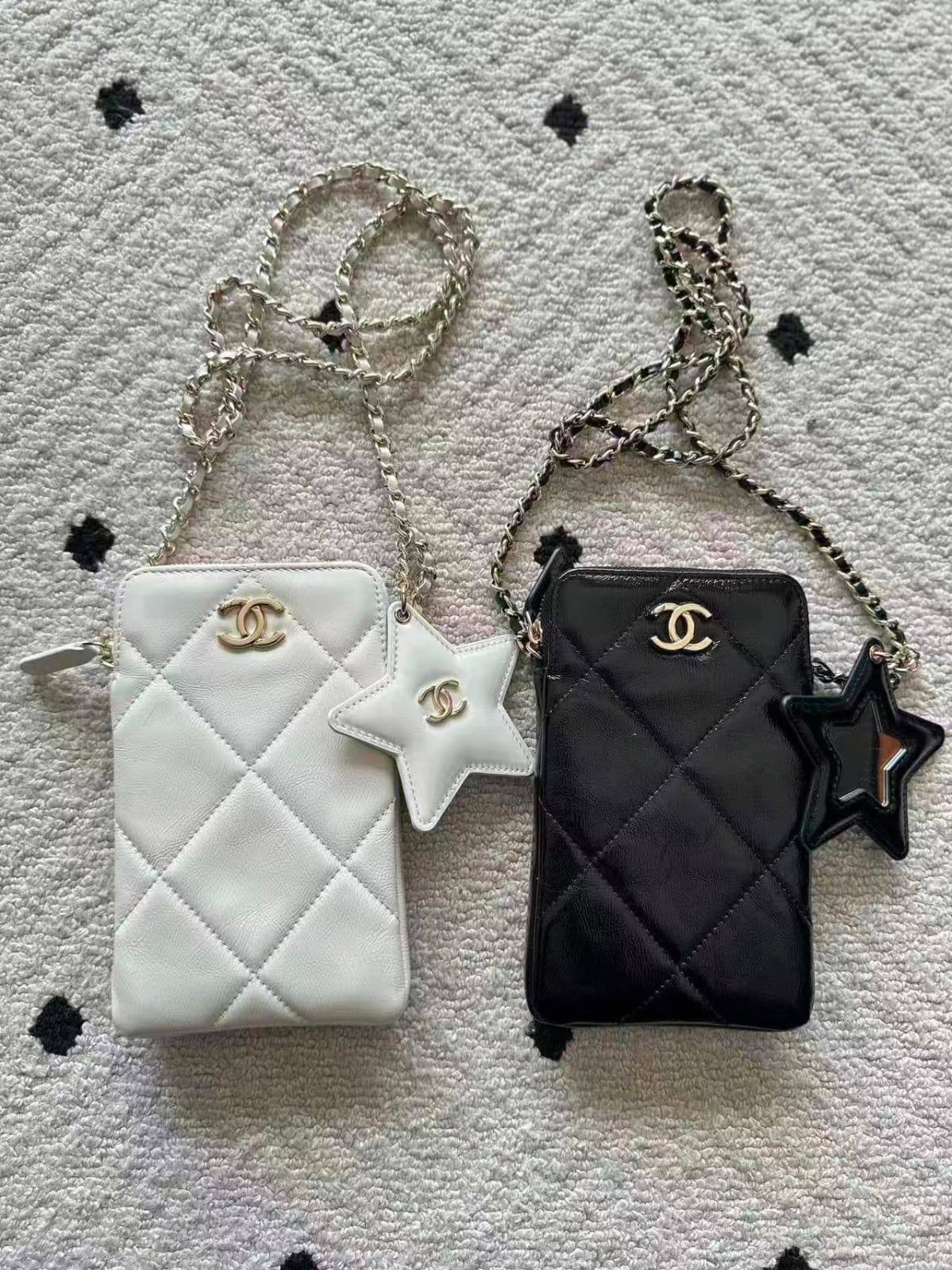 Chanel - CH
85 dhs✅
size 19cm
High quality

Zain26
♥️♥️♥️