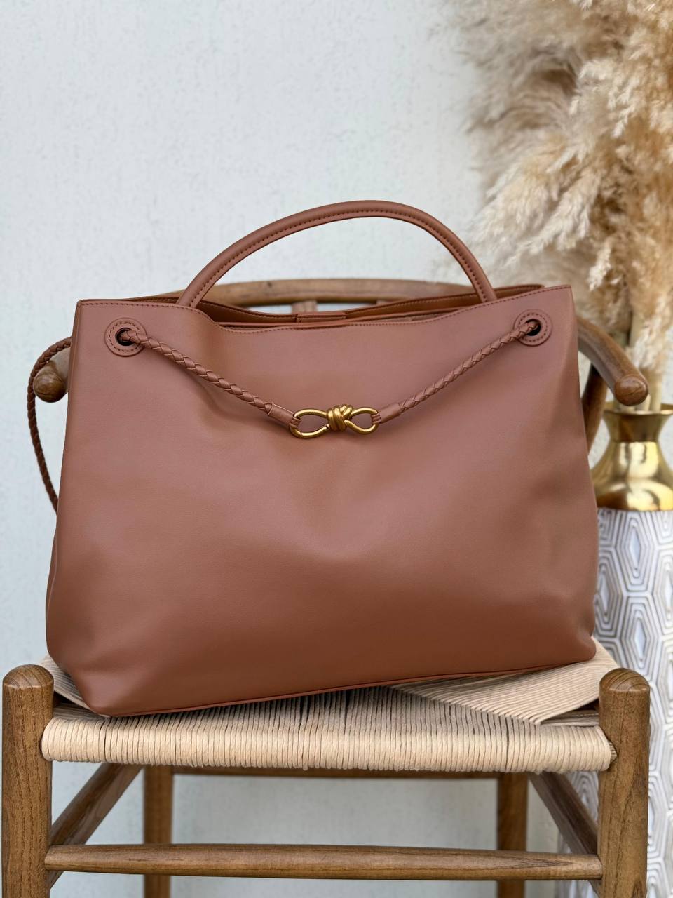 BOTTEGA VENETA
42cm
510 dhs✅
Top quality

Zain167
♥️♥️♥️
