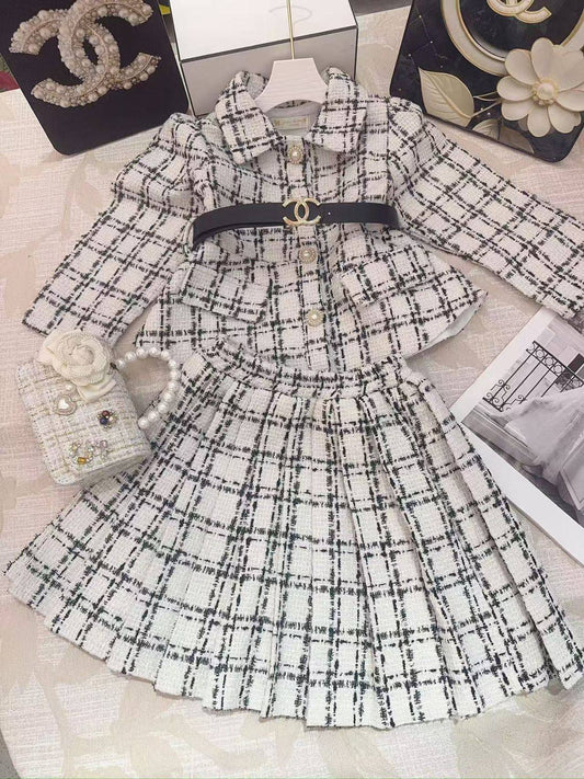 Chanel
4-13y 
190 dhs🪙🌨️

Zain151
♥️♥️♥️