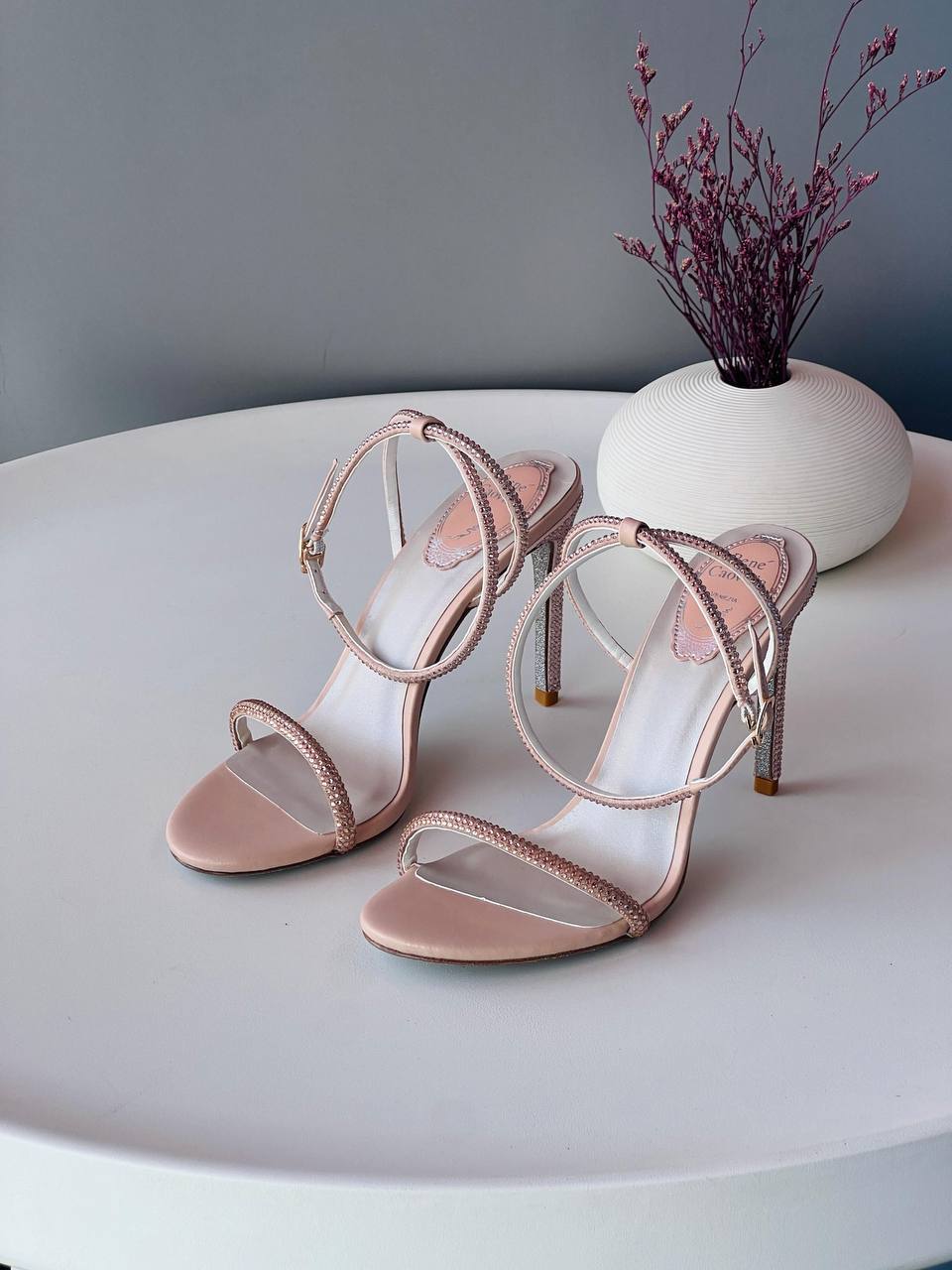 Rene caovilla 🌸
36_41
Super high quality* 
450 dhs✅

Zain176
♥️♥️♥️