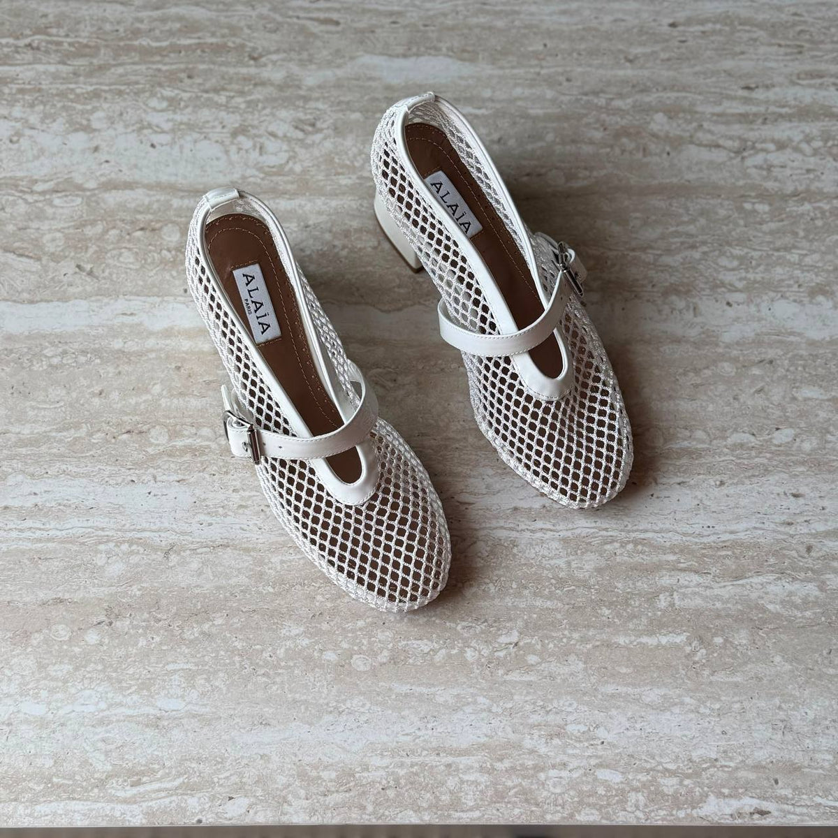 Alaia

Size 36 to 41 

450 dhs🇦🇪🇦🇪

Zain288
♥️♥️♥️