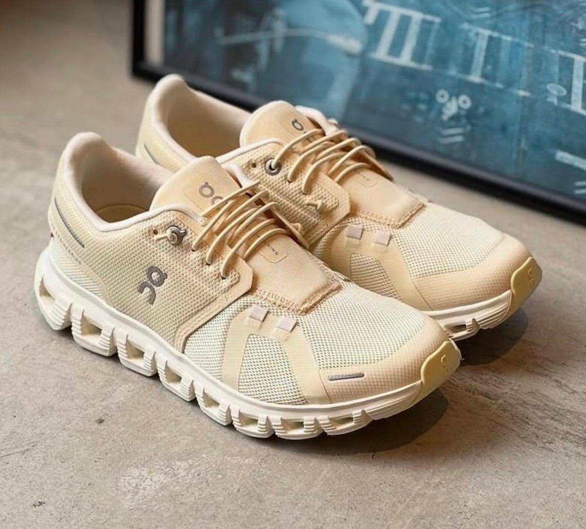On Cloud 6 Blonde Dew，
Size 36-45 ，
230 dhs✅

Zain18
♥️♥️♥️