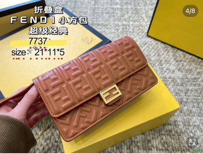 Fendi

85 dhs✅

with box
🎁🎁🎁

Zain38
♥️♥️♥️