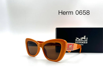 BVLGARI & Hermes💥*

Sunglasses 🕶️ 

good quality 💯

With master box 🗃️ 

50 dhs✅

Zain273
♥️♥️♥️
