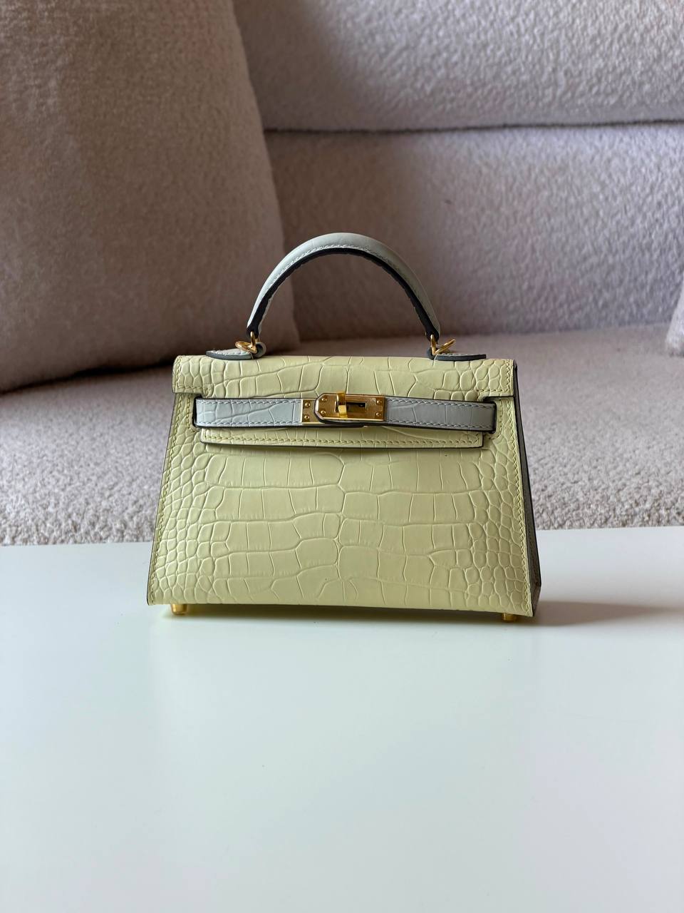 Hermes kelly croc 19cm💕master quality😍with box❤️
520 dhs💓

Zain52
♥️♥️♥️