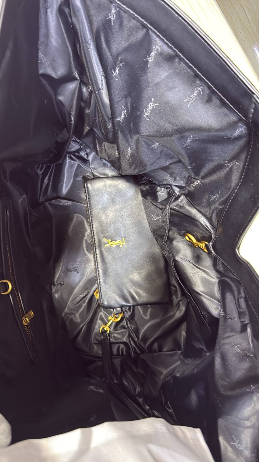 Ysl

115 dhs

Zain295
♥️♥️♥️