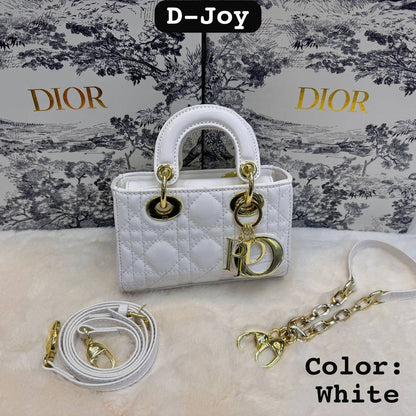 Dior
  𝗗-𝐣𝐨𝐲 𝐦𝐢𝐜𝐫𝐨
𝐰𝐢𝐭𝐡 𝐛𝐨𝐱
𝐩𝐚𝐭𝐞𝐧𝐭 𝐥𝐞𝐚𝐭𝐡𝐞𝐫 
𝐬𝐢𝐳𝐞:17𝐜𝐦
100 dhs🪙🖤

Zain56
♥️♥️♥️