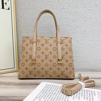 LV
Good Quality 
95 dhs🇦🇪

Zain250
♥️♥️♥️