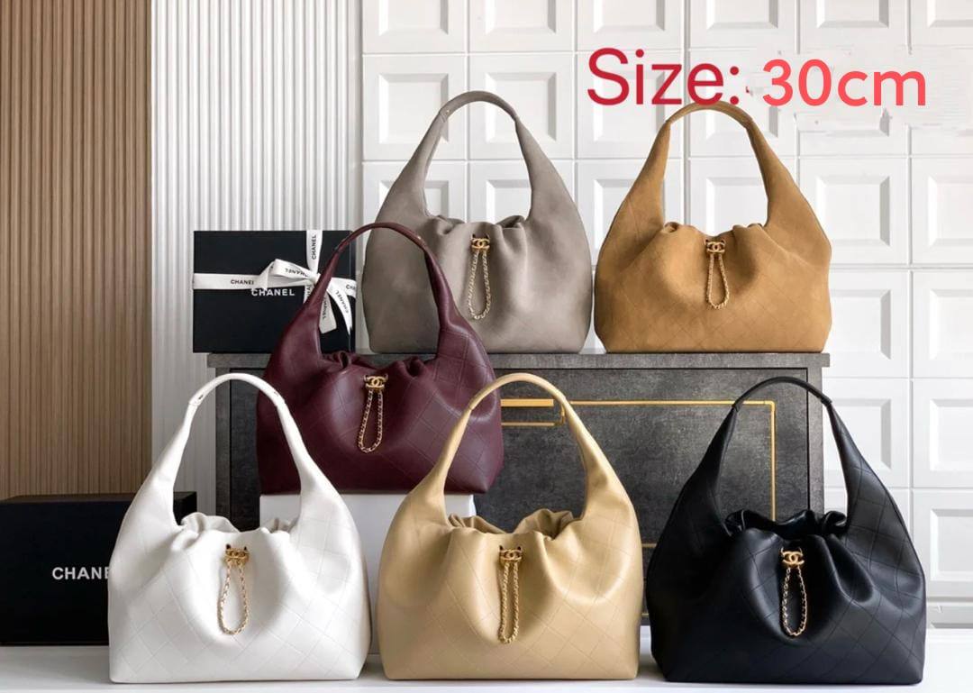 Chanel
130 dhs❤️
size 30cm
High quality
New model

Zain26
♥️♥️♥️
