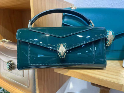 Bvlgari
Master+++
360 dhs💚

Zain153
♥️♥️♥️