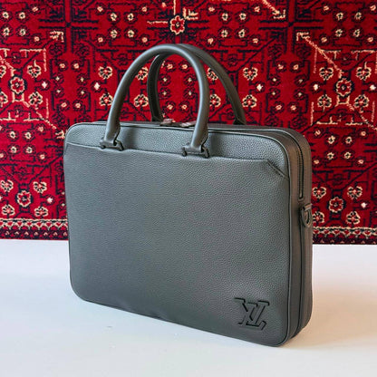 📍NEW COLLECTION 📍
👌Premium quality 👌
❤️WITH ORIGINAL PACKAGING❤️
For Price 👇 WhatsApp✅
0568585901 
0507557372
0552275751 Owner Zain 👌

Zain320
♥️♥️♥️