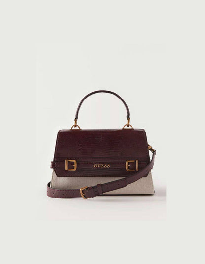 Guess

110 dhs🪙💕
size：size：17×8×14cm
Good quality 

with box
🎁🎁🎁

Zain35
♥️♥️♥️