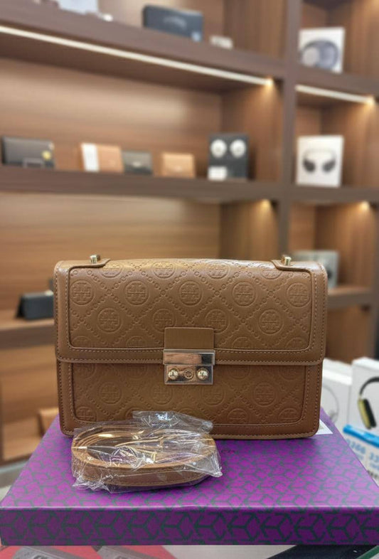 Tory Burch
Good quality 

with box
🎁🎁🎁

80 dhs🪙💕

Zain186
♥️♥️♥️