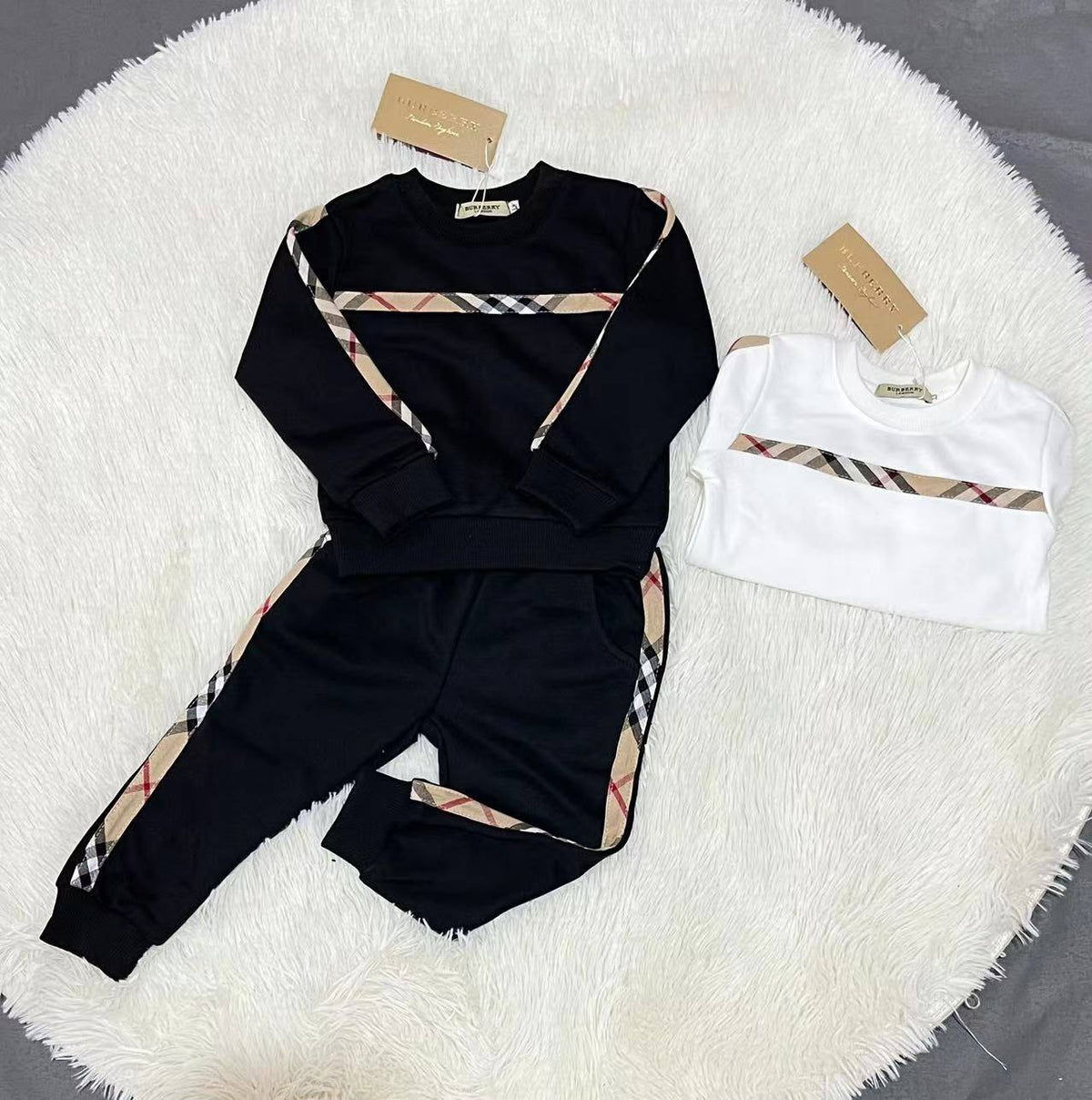 Gucci
Fendi
Burberry
Kenzi
Ch
Dior

1-9y 

100 dhs

Zain151
♥️♥️♥️